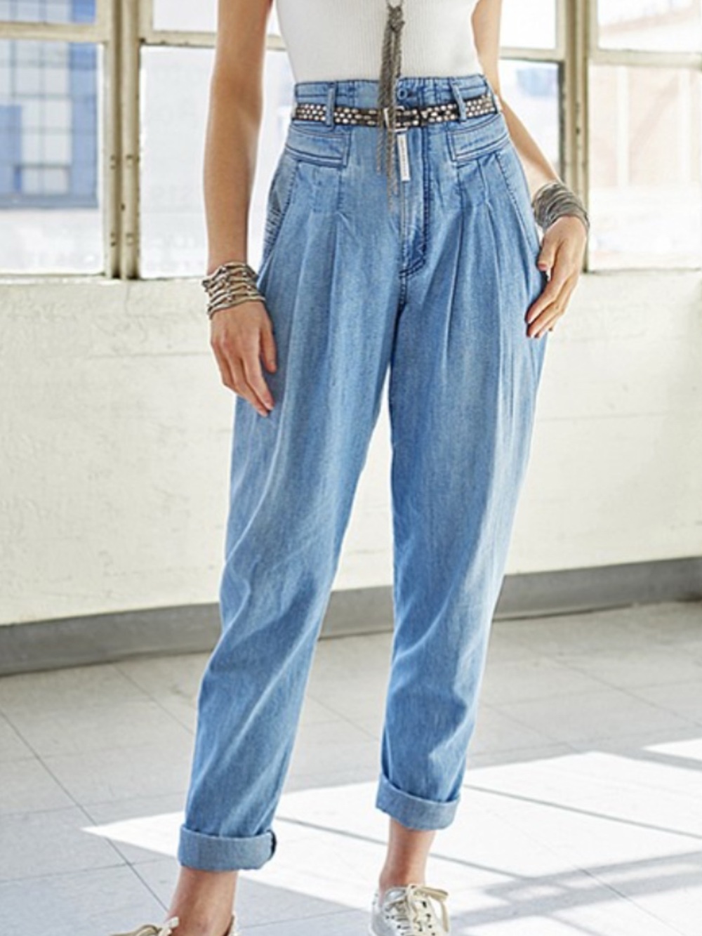 Liz wear highwaist jeans Light Blue High-Waist Pleated Women’s Jeans